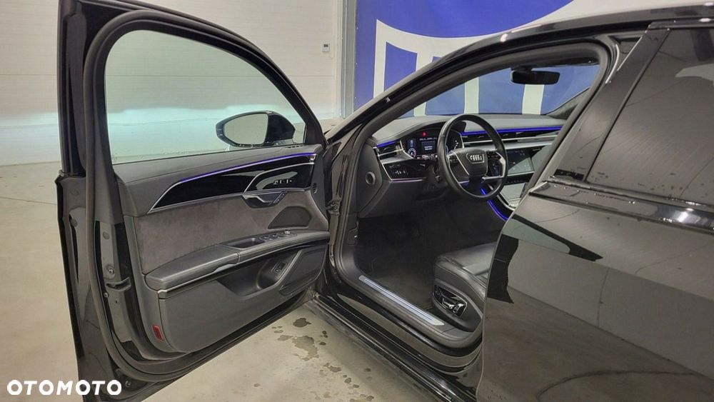 Audi A8 - 11