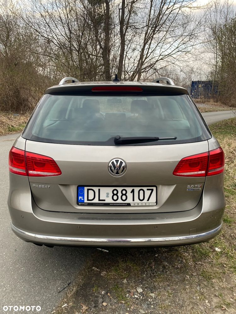 Volkswagen Passat 2.0 TDI Highline DSG - 8