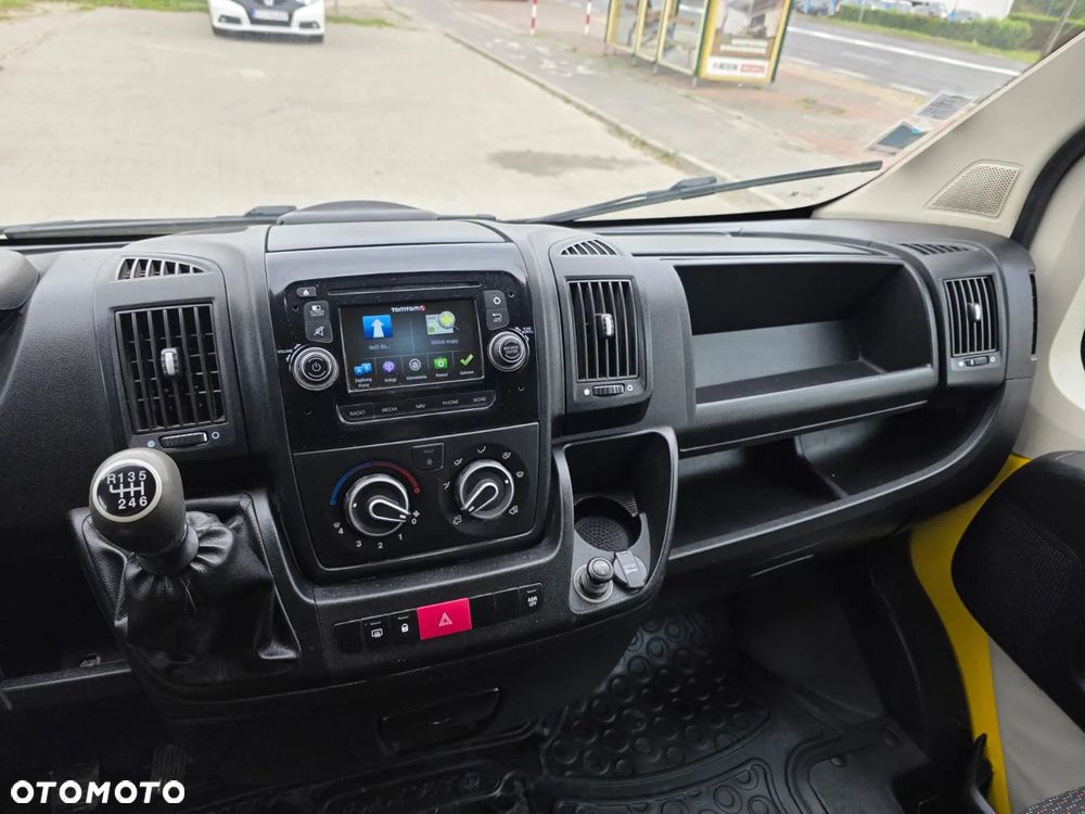 Peugeot Boxer Brygadówka (7-Osobowy) - 10
