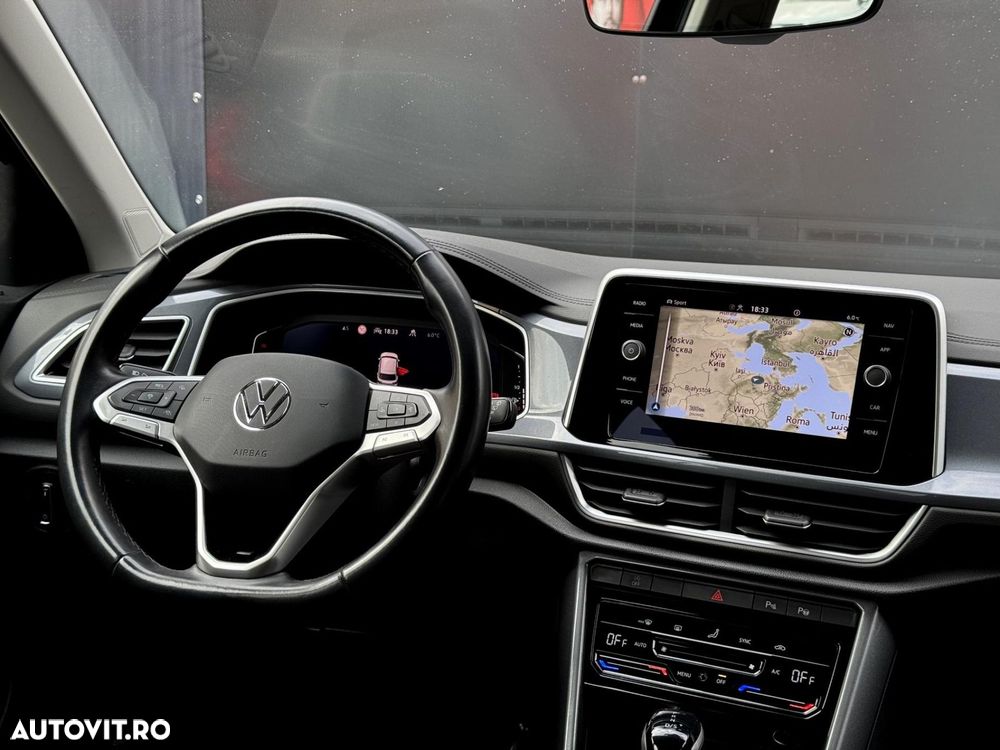 Volkswagen T-Roc - 8