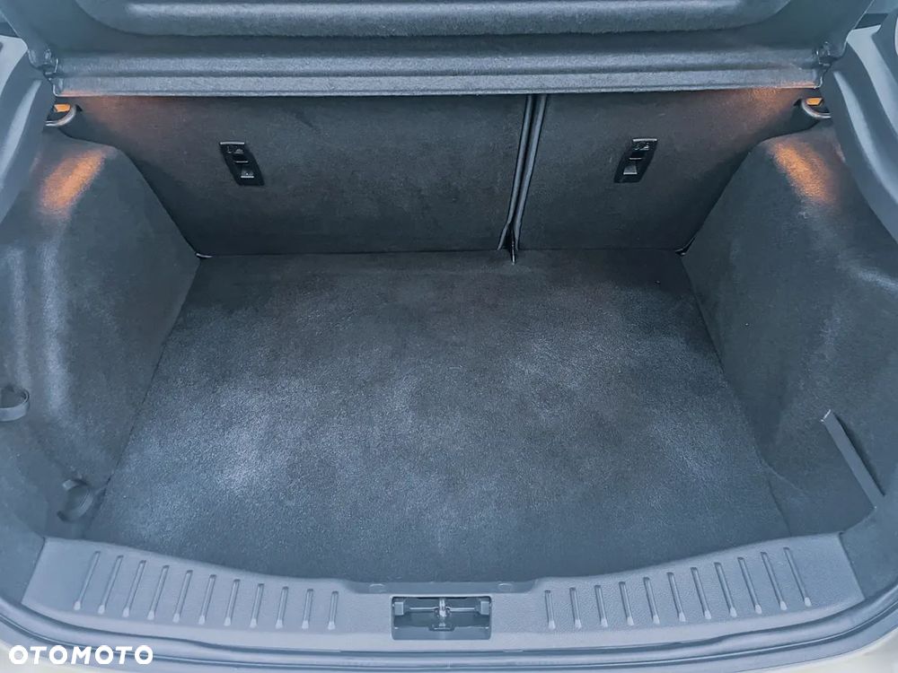 Ford Focus 1.0 EcoBoost Trend - 17