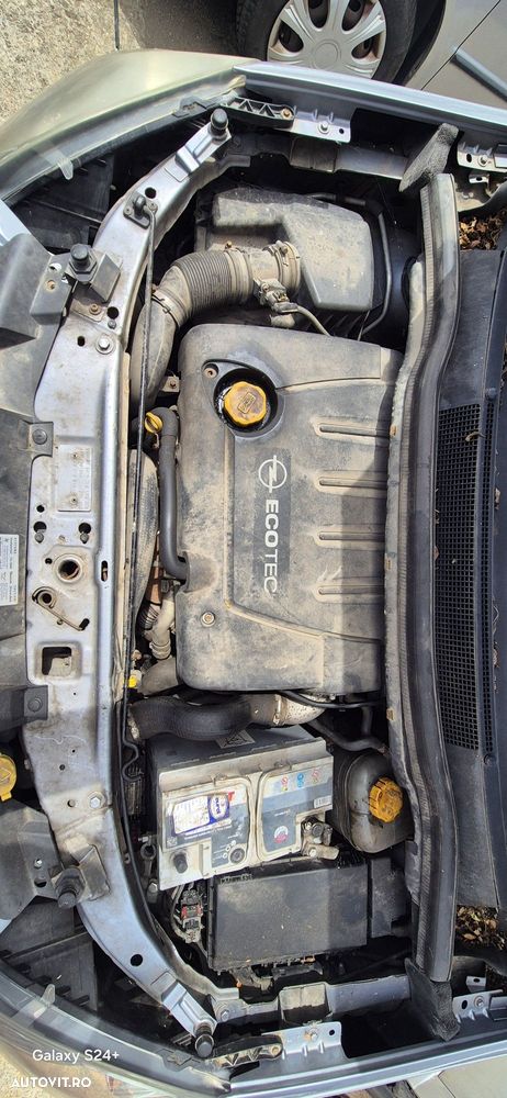 Dezmembram Opel Zafira B Z19DT 2006 - 6