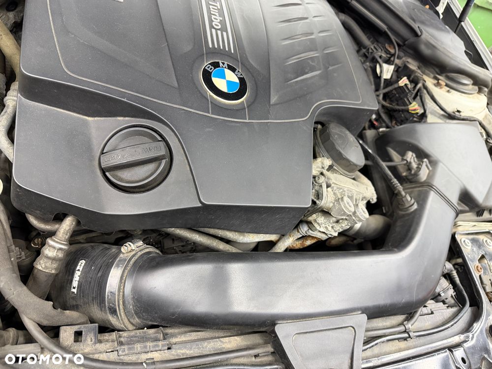 BMW Seria 3 335i xDrive - 7