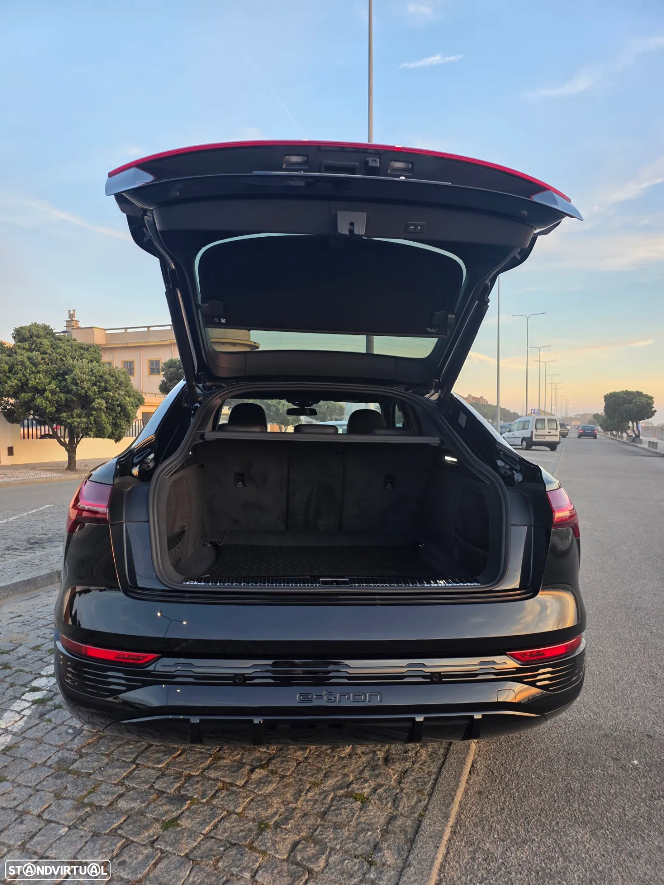 Audi Q8 e-Tron Sportback 50 quattro S line - 11