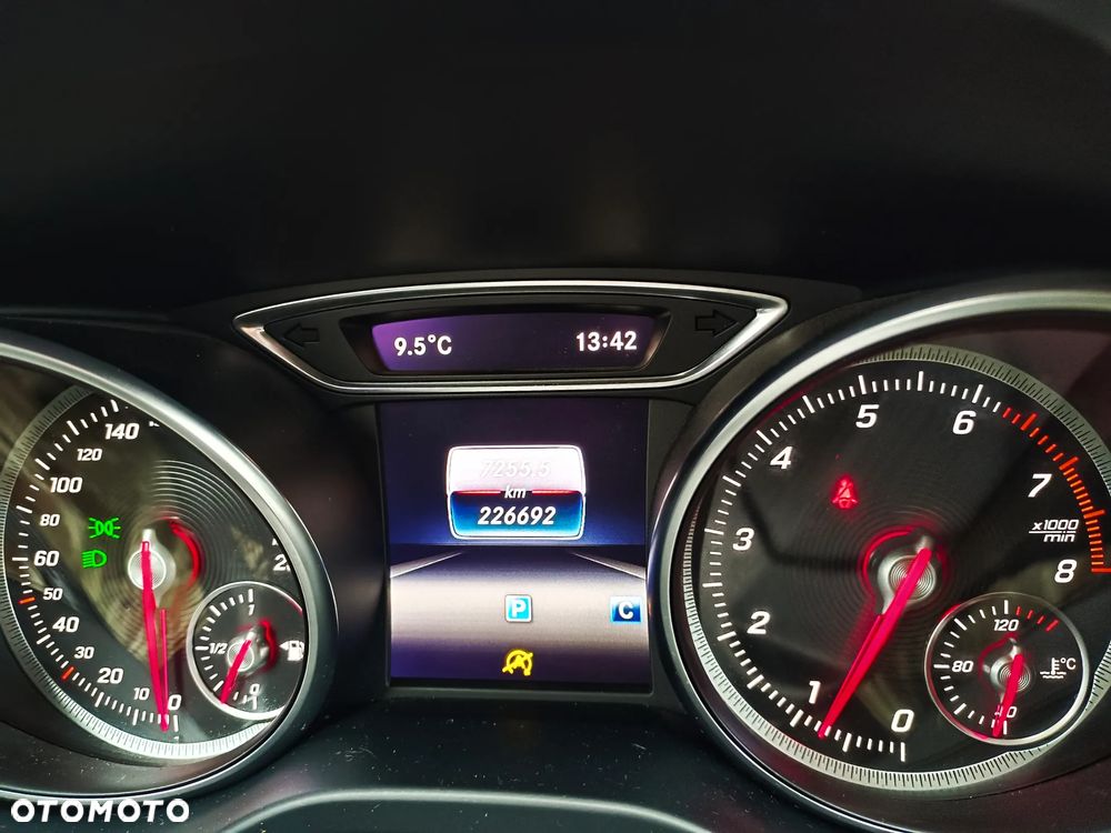 Mercedes-Benz CLA 200 AMG Line - 30
