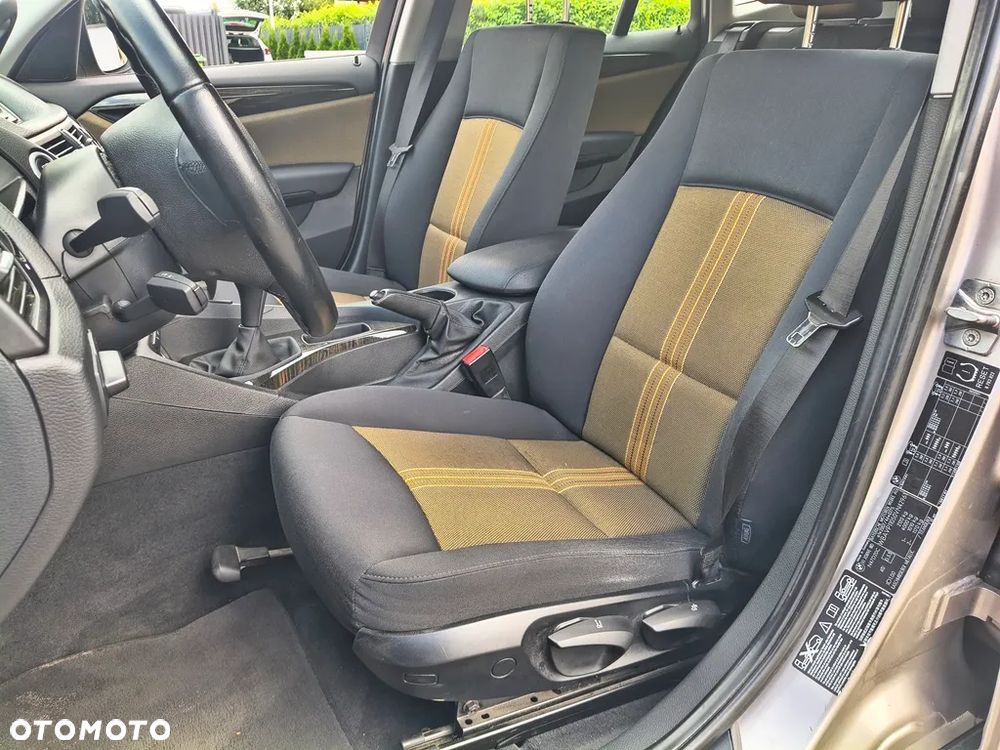 BMW X1 xDrive18d - 8