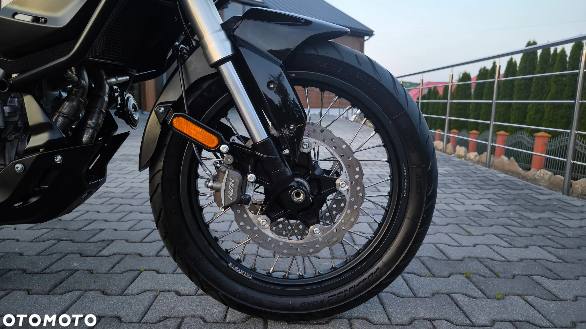 VOGE 500DSX - 33