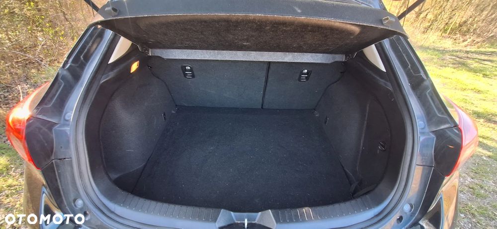 Mazda 3 SKYACTIV-D 150 Automatik Sports-Line - 12