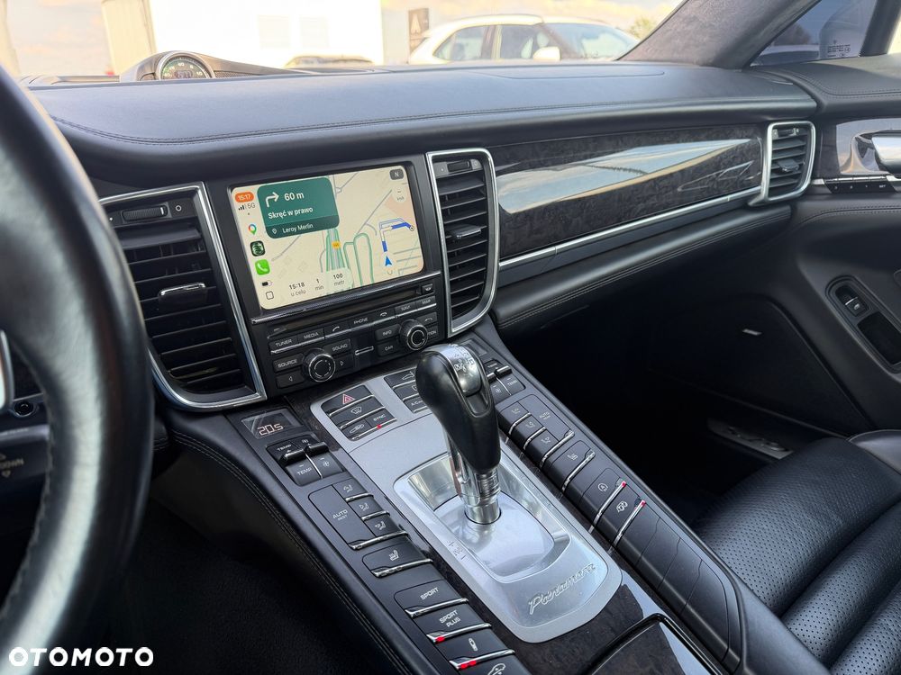 Porsche Panamera GTS PDK - 28