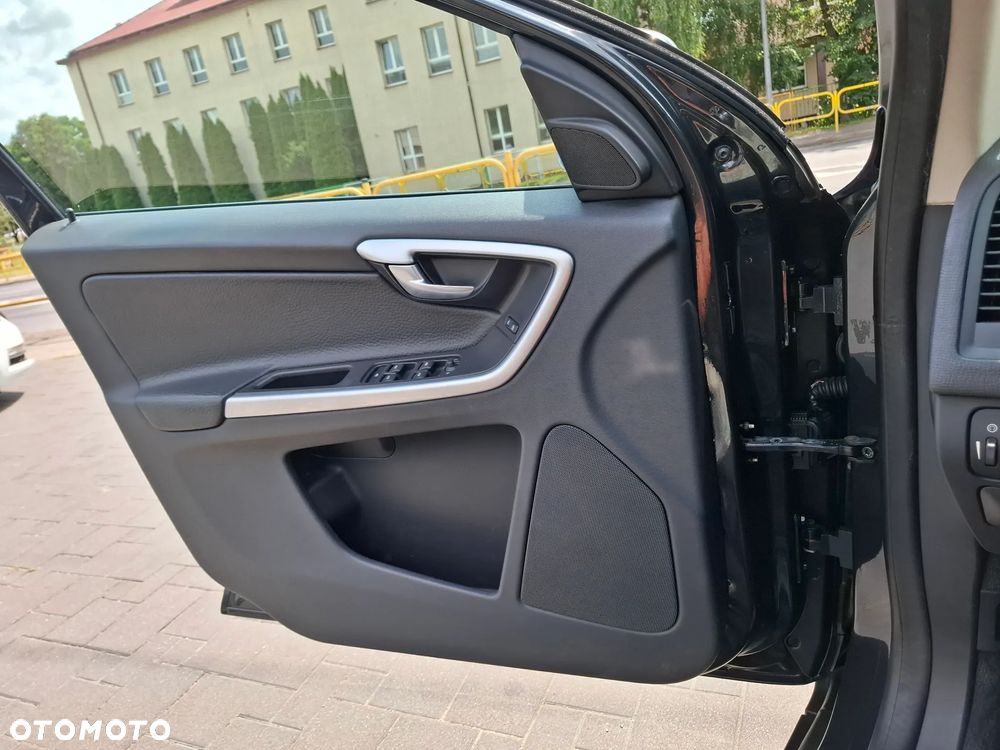 Volvo XC 60 DRIVe Momentum - 30