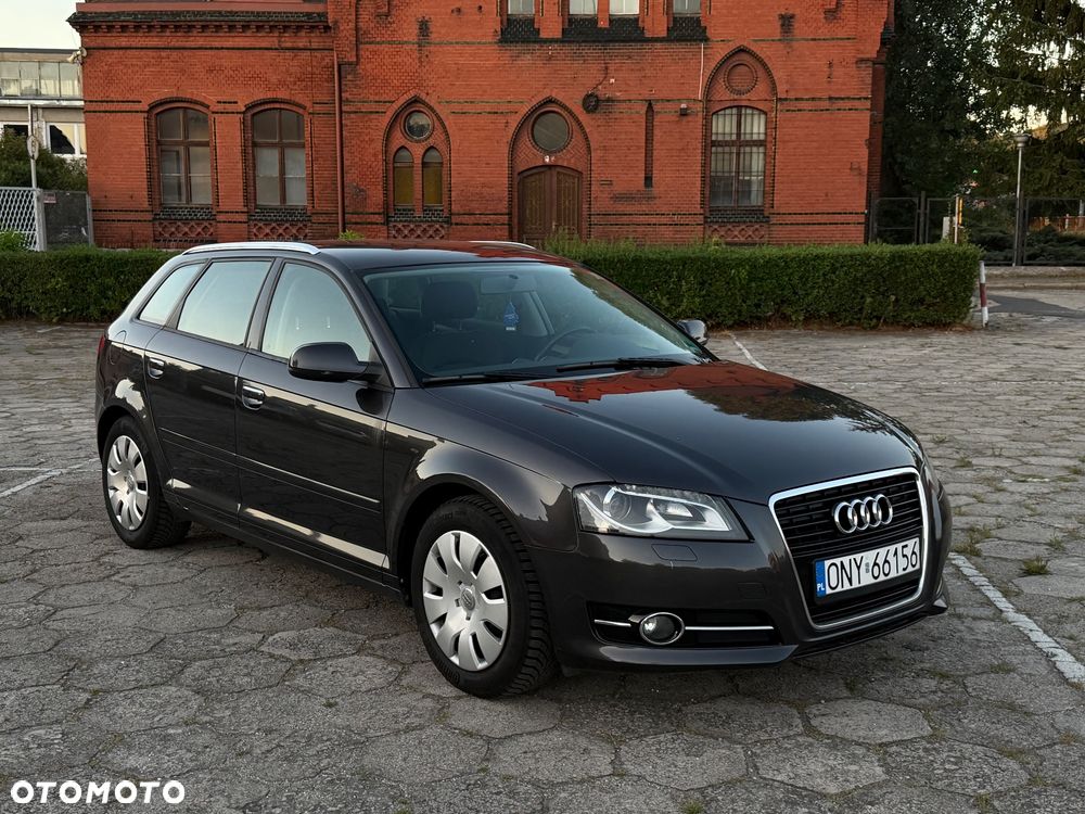 Audi A3 Sportback 2.0 TDI DPF Ambiente - 4