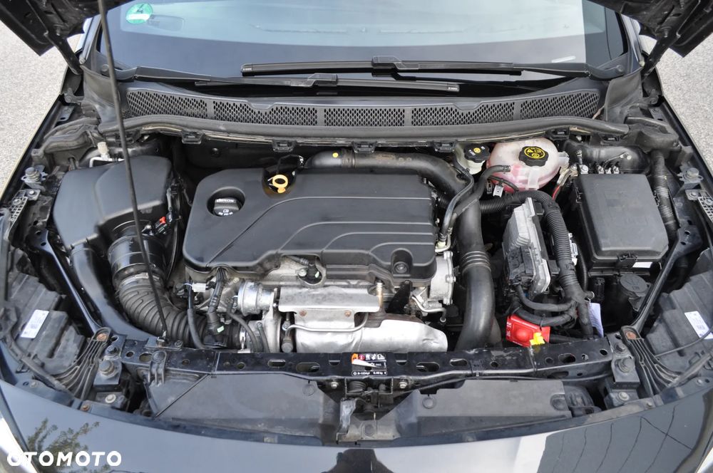 Opel Astra 1.4 Turbo Start/Stop Dynamic - 34