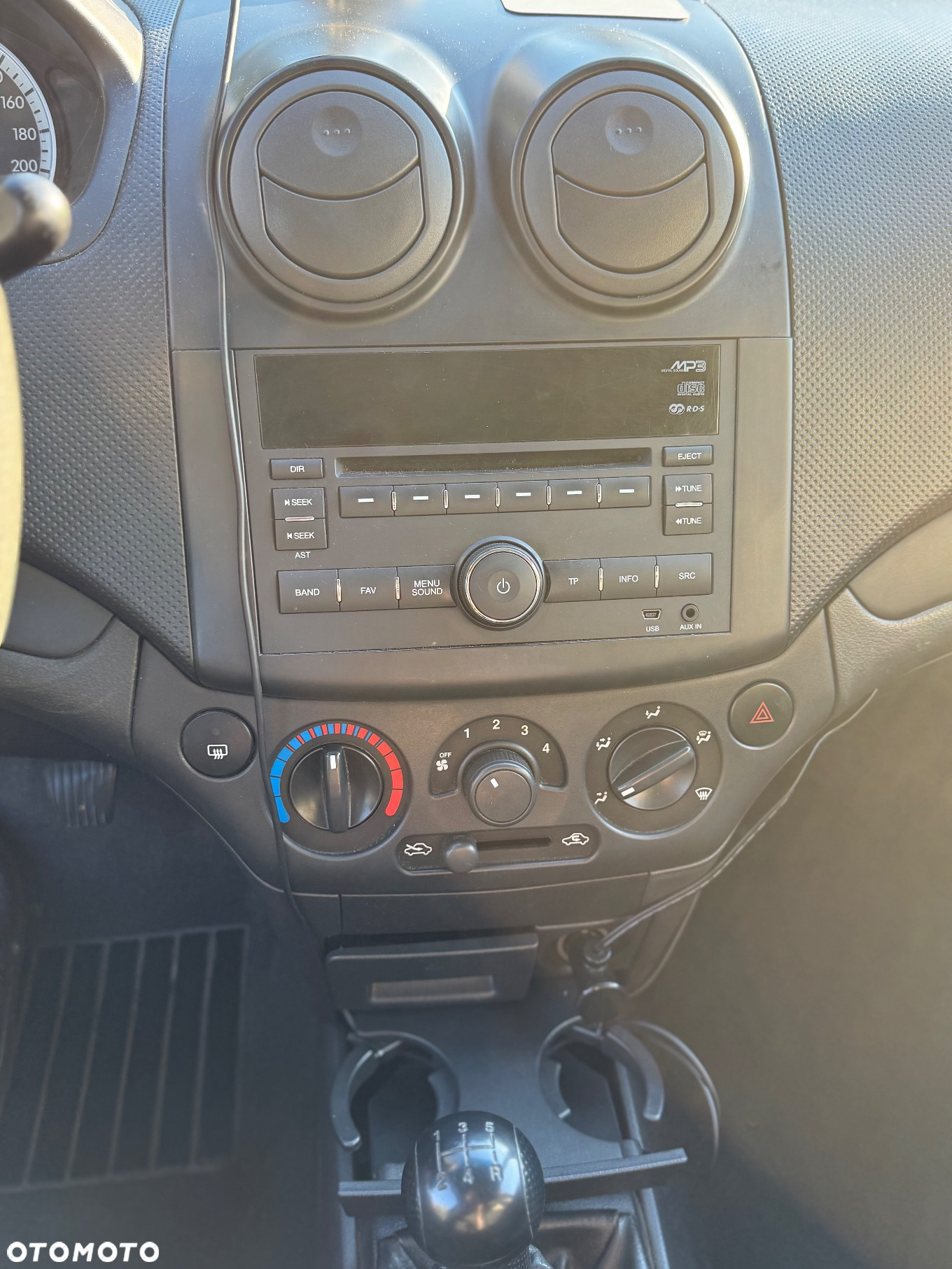 Chevrolet Aveo 1.2 - 9