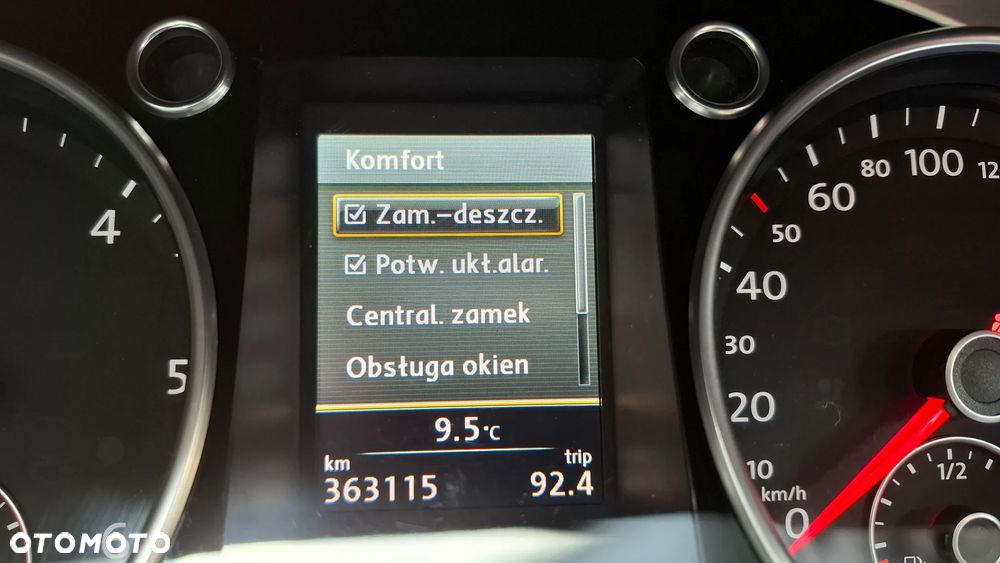 Volkswagen Passat 2.0 TDI Highline DSG - 29
