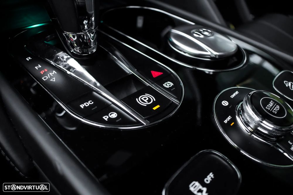 Bentley Bentayga Hybrid - 25