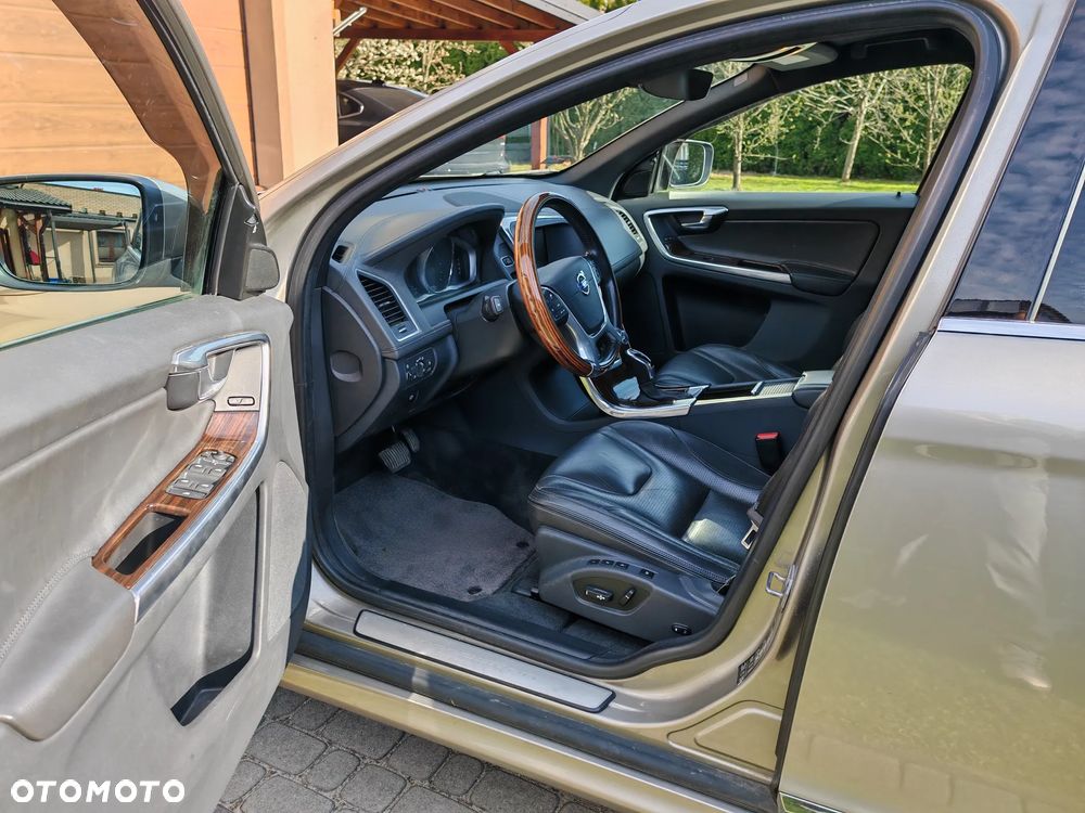 Volvo XC 60 D4 AWD Summum - 6