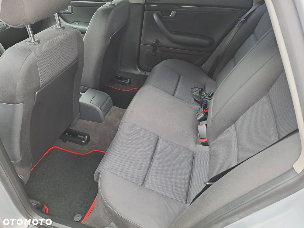 Audi A4 Limousine - 21