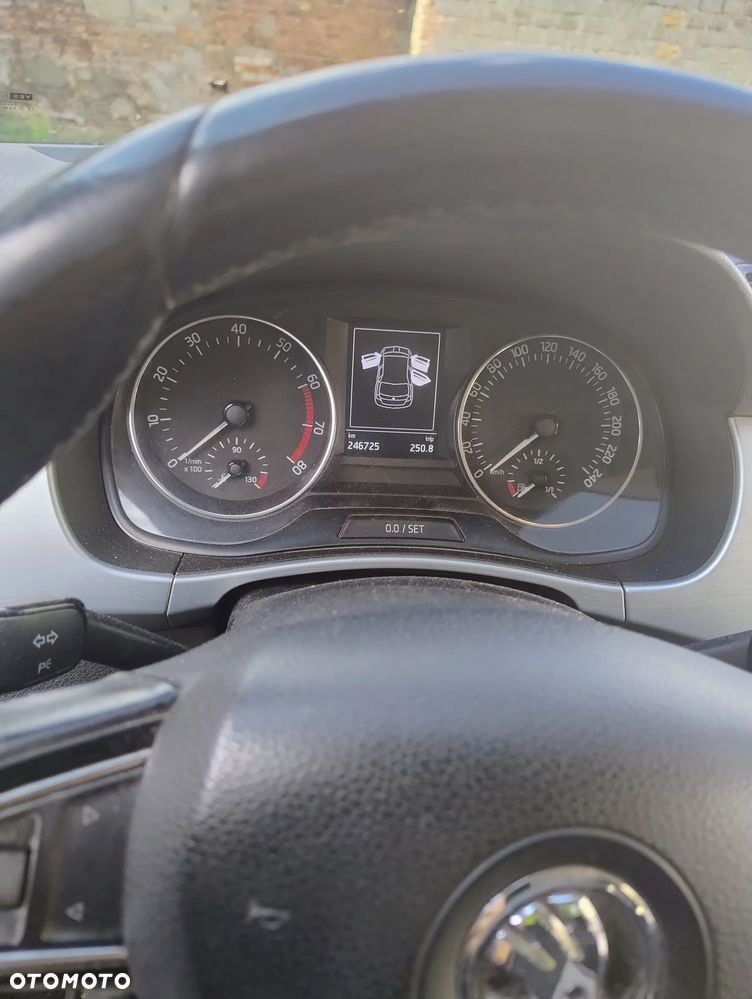 Skoda Fabia 1.2 TSI Active - 8