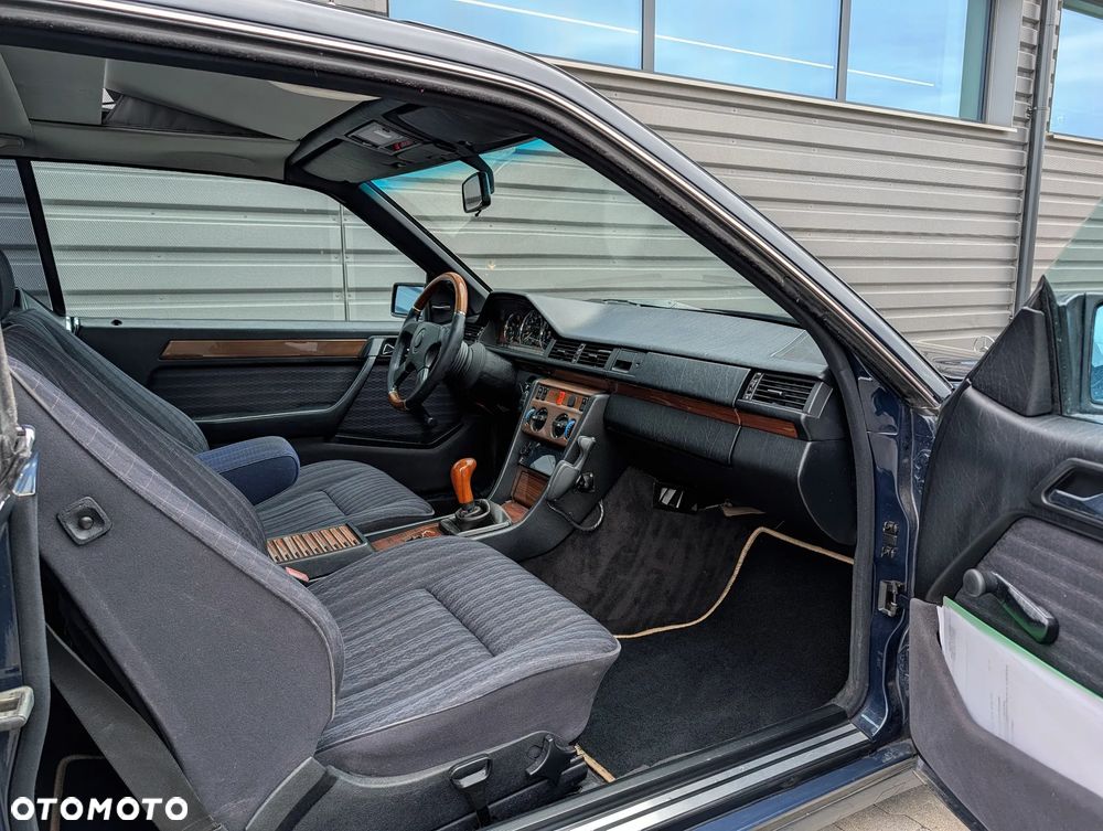 Mercedes-Benz W124 (1984-1993) - 15