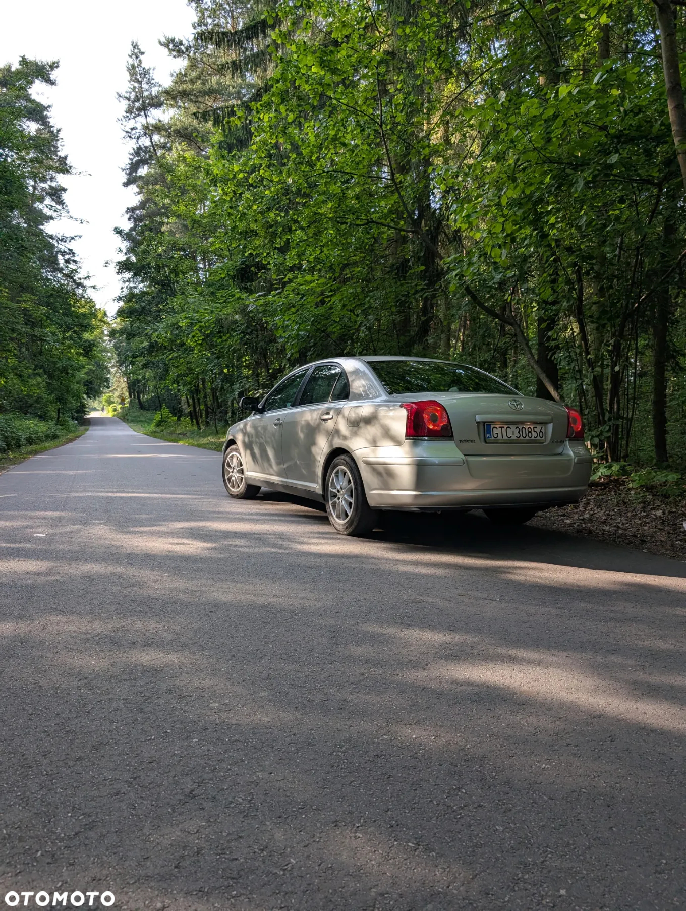 Toyota Avensis 1.8 VVT-i Luna - 10