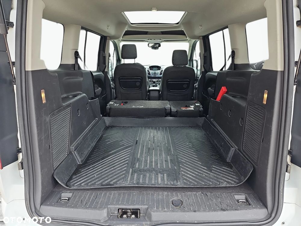 Ford Tourneo Connect 1.5 TDCi Titanium - 24