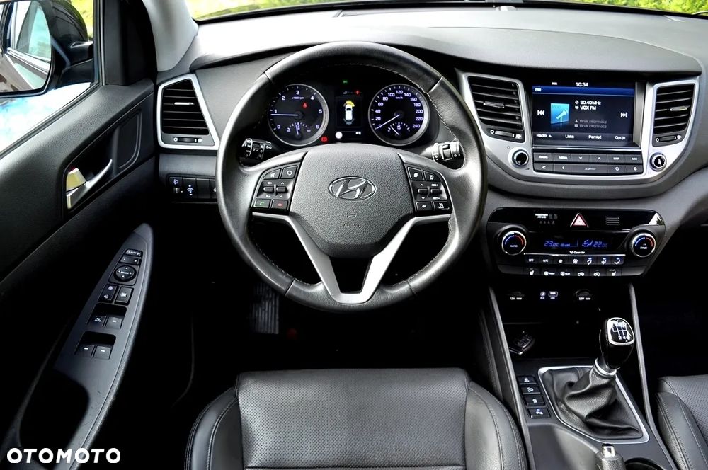 Hyundai Tucson 1.7 CRDI BlueDrive Style 2WD - 23