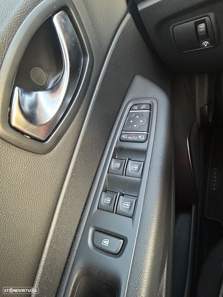 Renault Captur 1.5 dCi Exclusive - 18