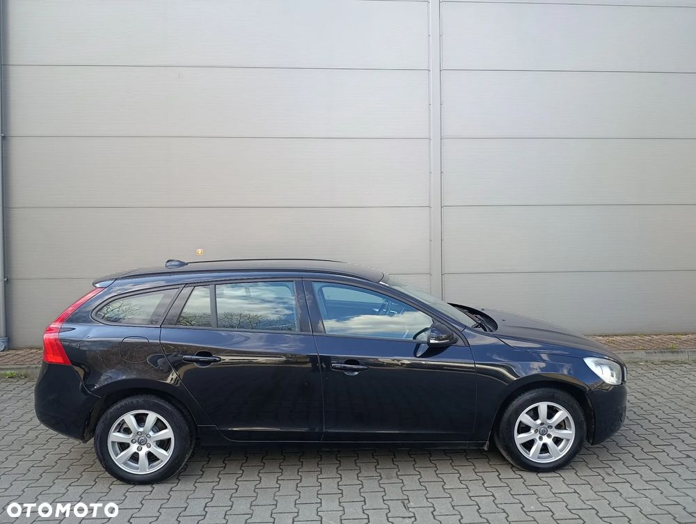 Volvo V60 D2 Edition Pro - 9