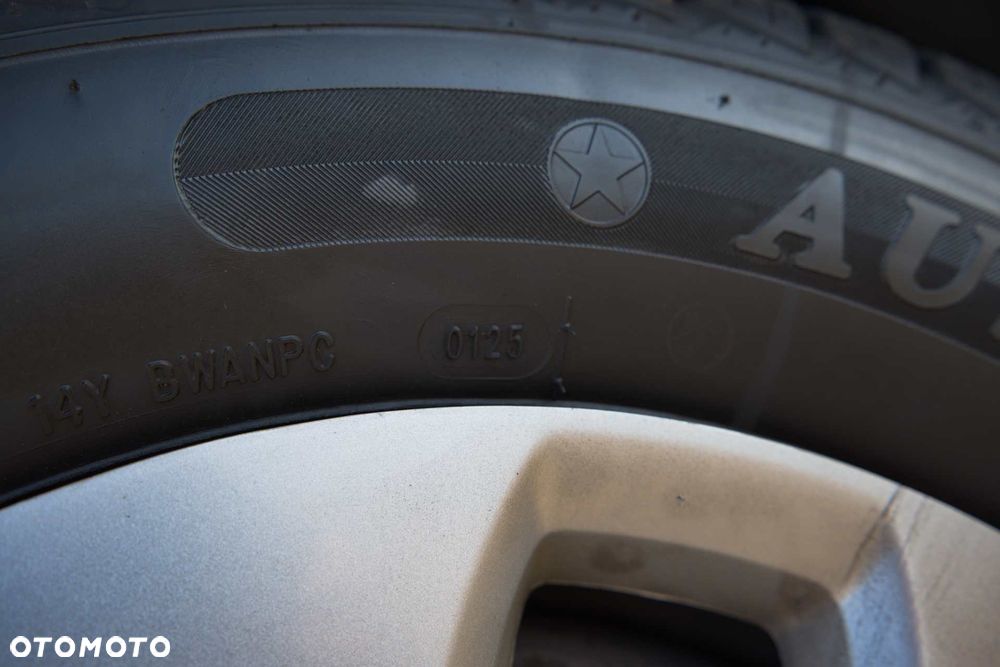 Opel Corsa 1.4 Enjoy - 32