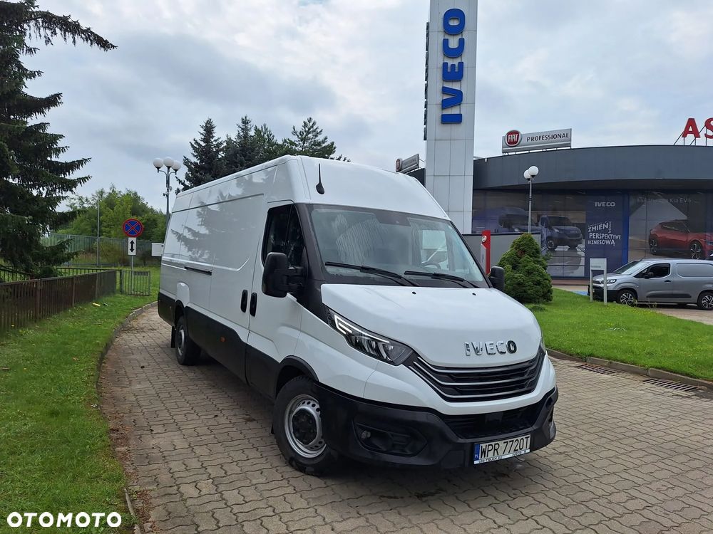 Iveco Daily 35S18 HiMatic furgon 16m blaszak automat FV23% MAXI 8HP - 1