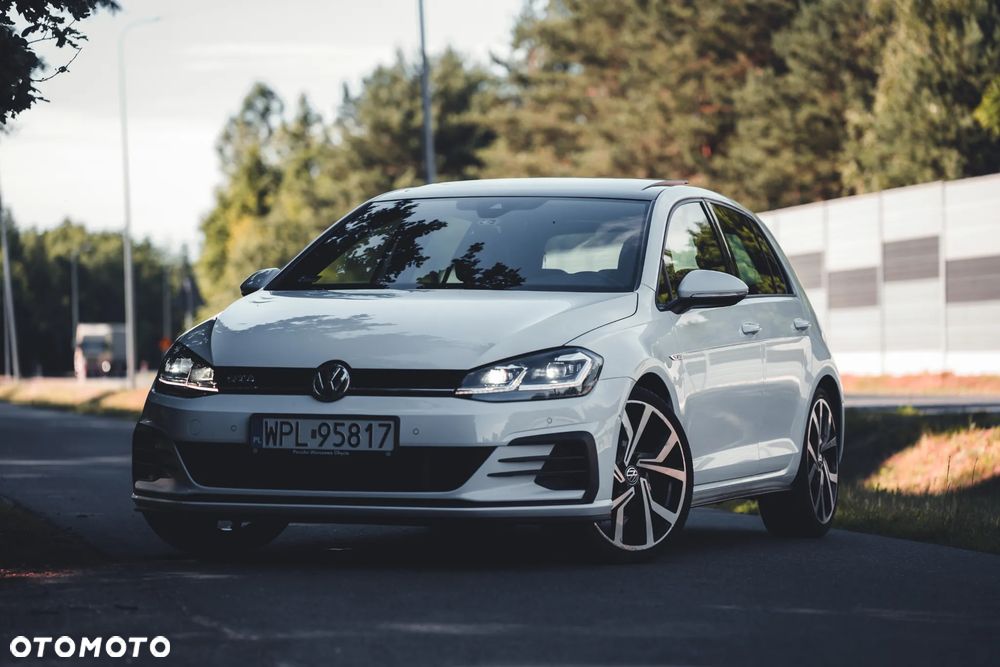Volkswagen Golf - 7