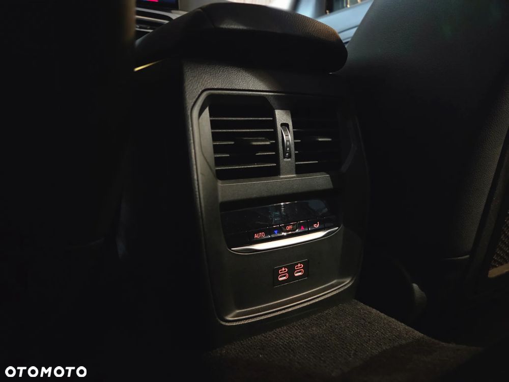 BMW Seria 3 - 16
