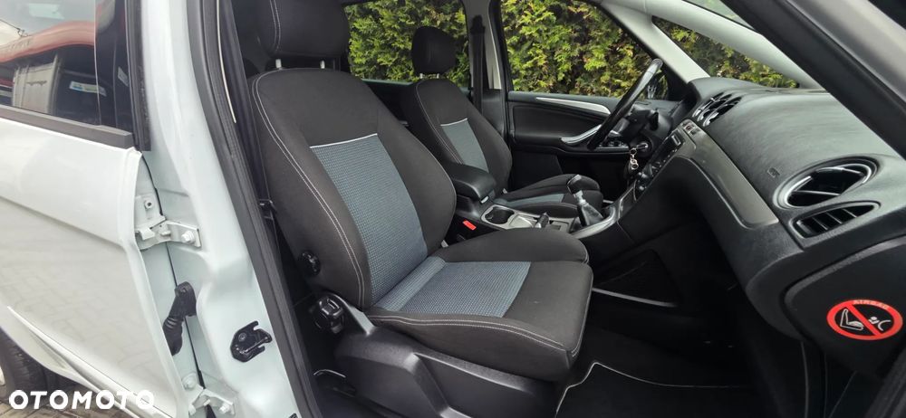 Ford S-Max 2.0 TDCi DPF Business Edition - 32