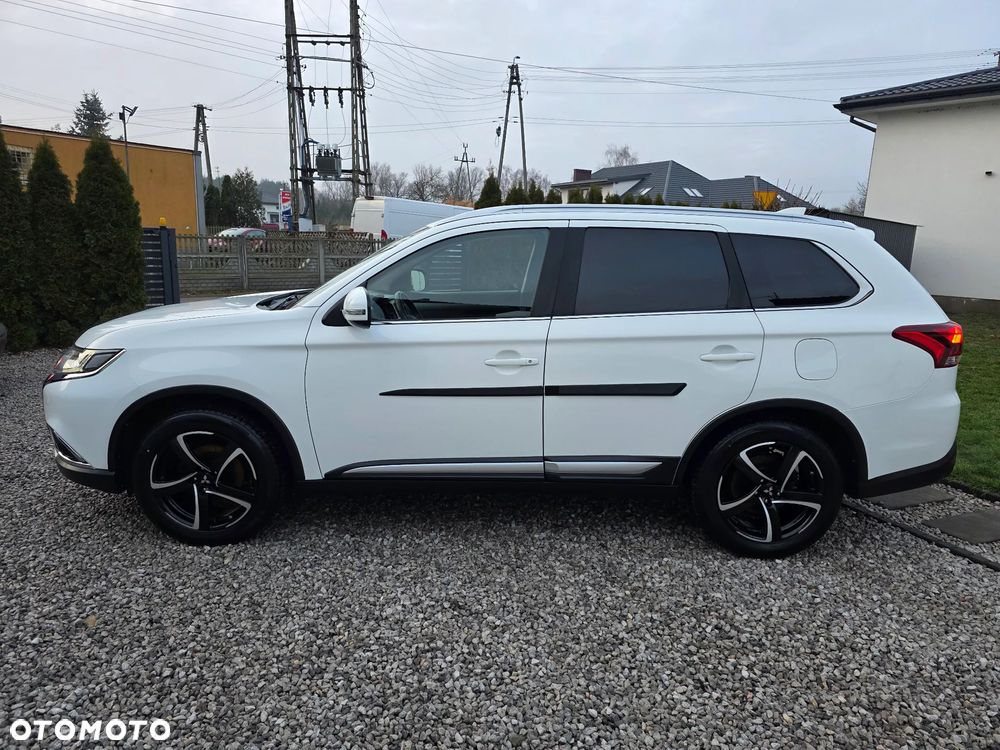 Mitsubishi Outlander 2.0 2WD Diamant Edition - 34