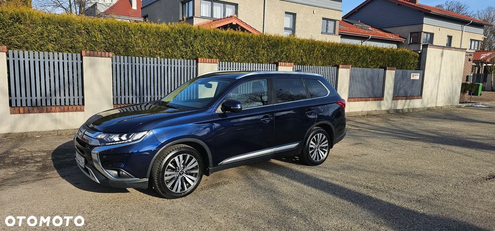 Mitsubishi Outlander 2.0 Instyle + 4WD CVT - 1