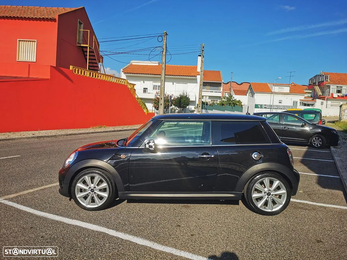 MINI 3 Portas Cooper D - 17