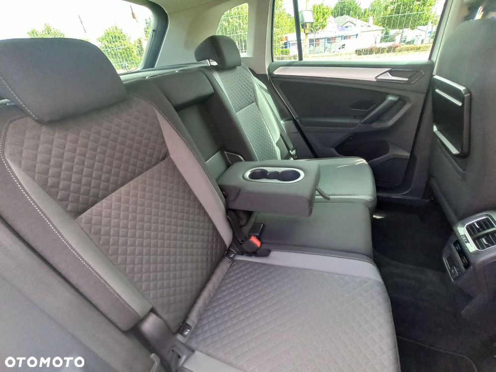Volkswagen Tiguan - 17