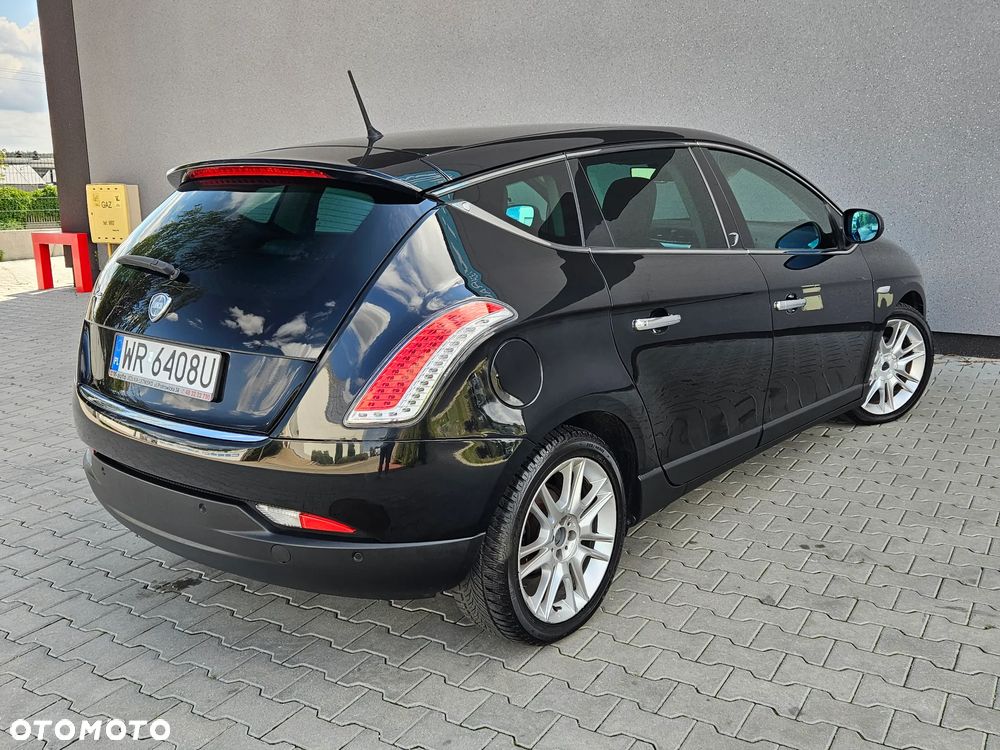 Lancia Delta 1.4 T-Jet Oro - 23