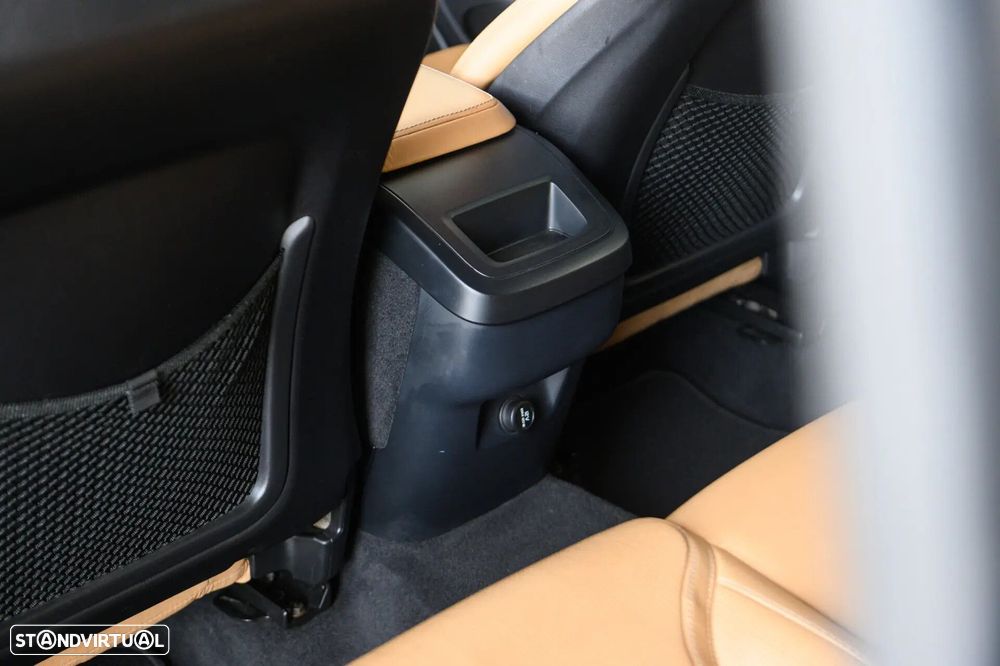 Volvo XC 60 2.0 D4 Inscription AWD Geartronic - 34