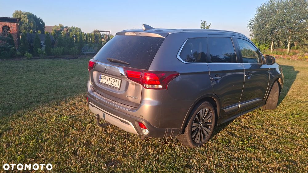 Mitsubishi Outlander 2.0 Intense 4WD CVT - 27