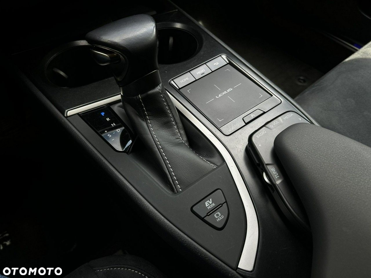 Lexus UX - 20