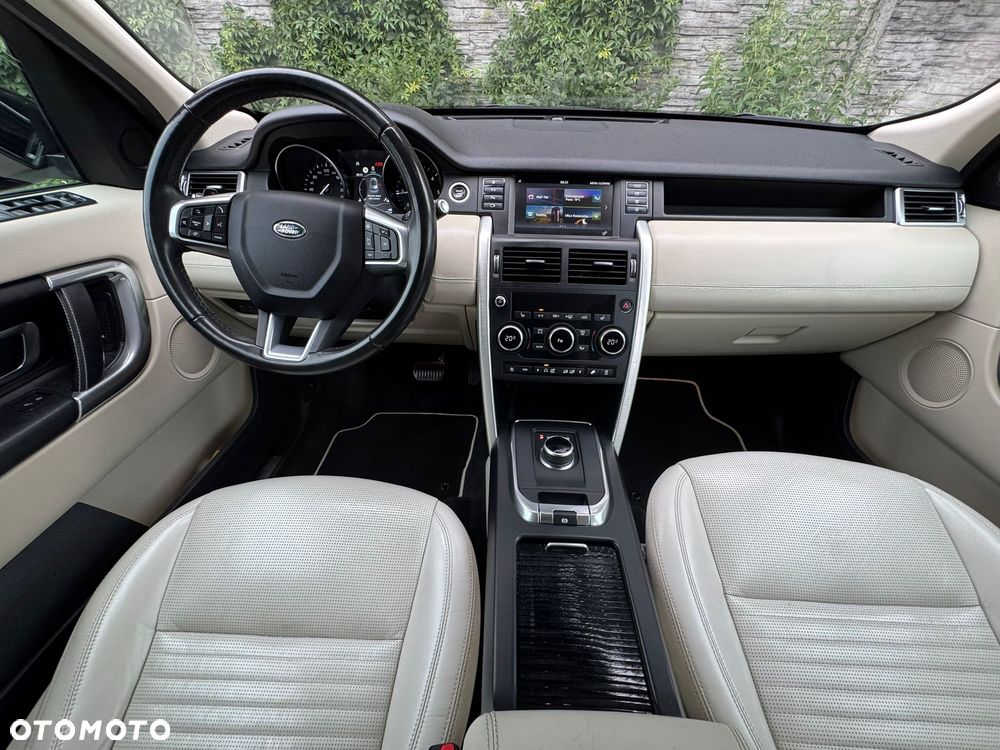 Land Rover Discovery Sport - 28