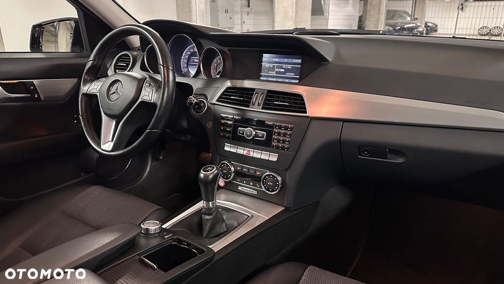 Mercedes-Benz Klasa C 180 BlueEFFICIENCY Avantgarde - 7