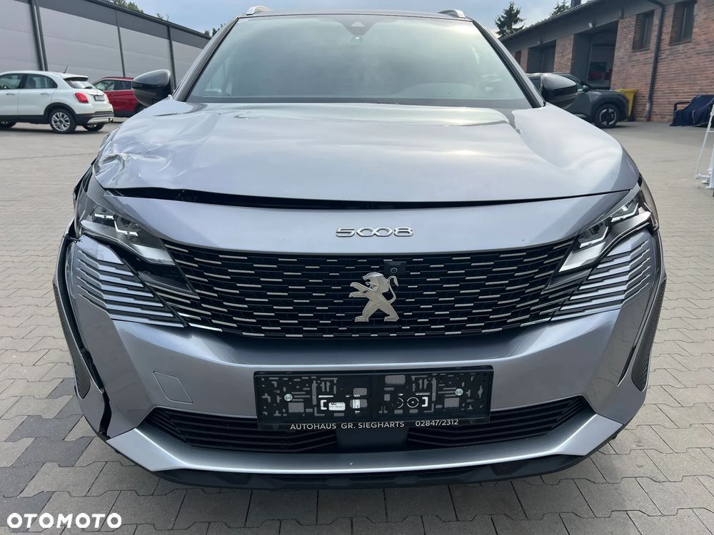 Peugeot 5008 - 8