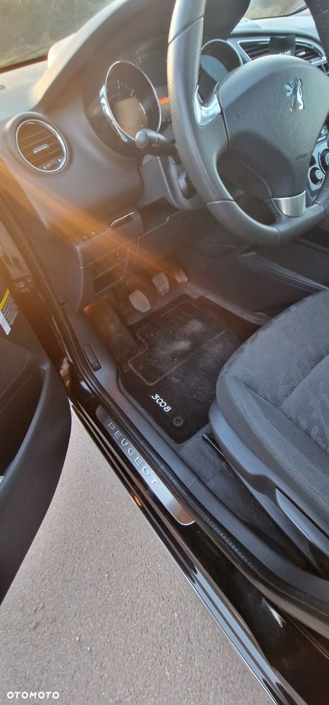 Peugeot 3008 1.6 THP Style - 33