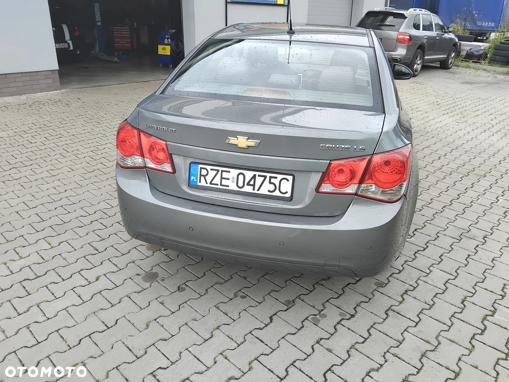 Chevrolet Cruze - 4