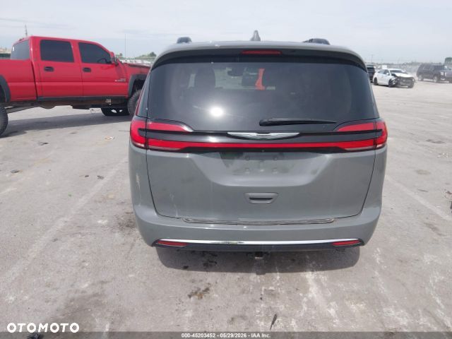 Chrysler Pacifica - 3