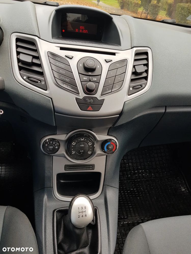 Ford Fiesta - 6