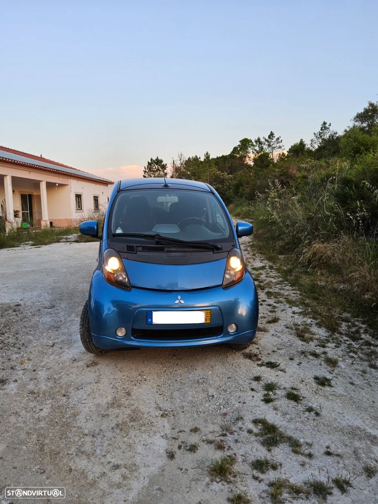 Mitsubishi i-MiEV Invite - 5