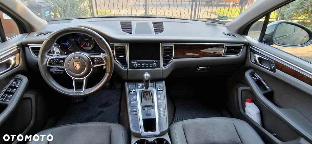 Porsche Macan Standard - 11